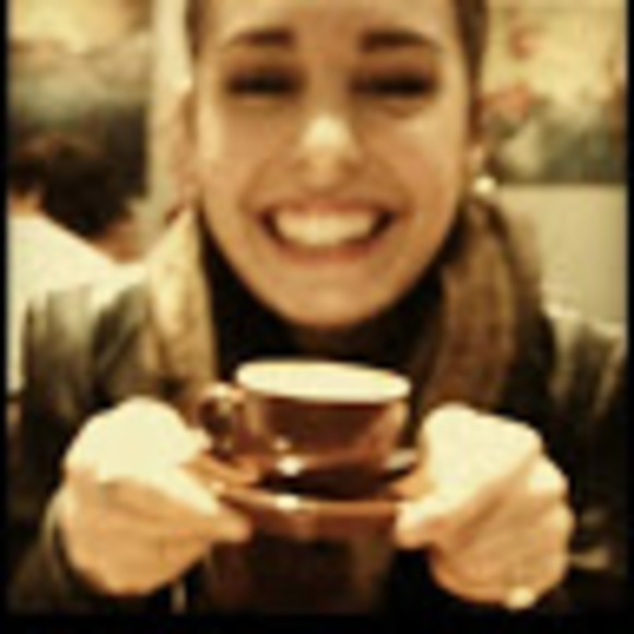 Meet your Posher, Lola - Picture 1 of 1